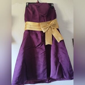 No label deep purple strapless dress